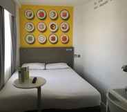 Kamar Tidur 5 Heeton Concept Hotel Kensington