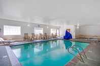 Swimming Pool Comfort Inn Auburn - Seattle