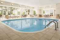 Swimming Pool Homewood Suites Toledo Maumee