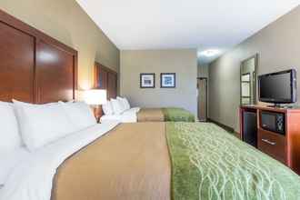 Bedroom 4 Comfort Inn Collinsville near St. Louis