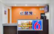 ล็อบบี้ 5 Motel 6 White House, TN