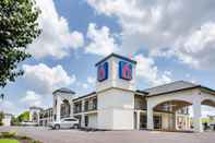 ภายนอกอาคาร Motel 6 White House, TN