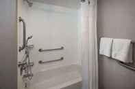 Toilet Kamar Sonesta ES Suites Fairfax Fair Lakes