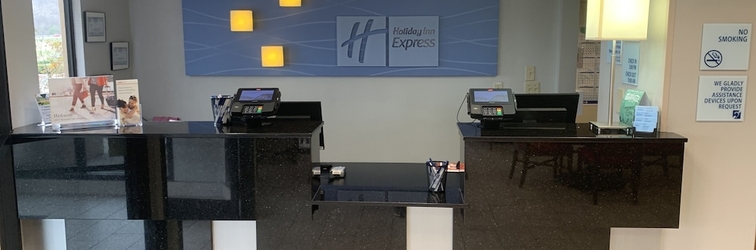 Lobby Holiday Inn Express & Suites Knoxville-North-I-75 Exit 112, an IHG Hotel