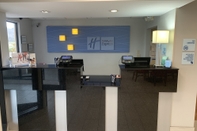 Lobby Holiday Inn Express & Suites Knoxville-North-I-75 Exit 112, an IHG Hotel