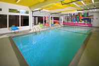 Swimming Pool Hotel Zed Victoria