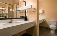 In-room Bathroom 3 Best Western Of Olds