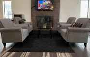 Lobby 3 Super 8 by Wyndham Spokane Valley