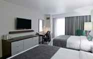 Kamar Tidur 7 The Grove Hotel