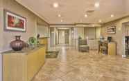 Lobby 3 La Quinta Inn by Wyndham Toledo Perrysburg