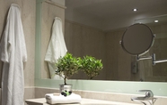 In-room Bathroom 4 Minos Palace hotel & suites – Adults Only