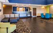 Lobi 3 Comfort Suites Cookeville