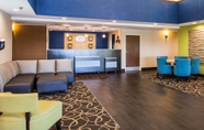 Sảnh chờ 2 Comfort Suites Cookeville