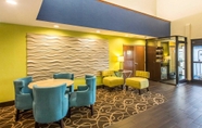 Sảnh chờ 6 Comfort Suites Cookeville