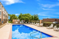 Swimming Pool Sleep Inn Kansas City International Airport