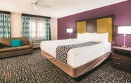 Bilik Tidur 7 La Quinta Inn & Suites by Wyndham Cincinnati NE - Mason