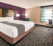 Phòng ngủ 6 La Quinta Inn & Suites by Wyndham Cincinnati NE - Mason