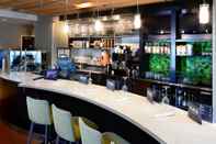 Bar, Kafe, dan Lounge Courtyard by Marriott Beckley