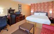 Bedroom 2 Courtyard by Marriott Chicago Southeast/Hammond