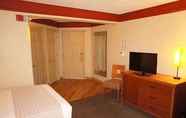 Bedroom 4 La Quinta Inn & Suites by Wyndham Raleigh Crabtree