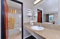 In-room Bathroom Americas Best Value Inn Augusta S