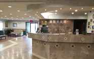 Lobi 6 Americas Best Value Inn & Suites St. Louis, St. Charles Inn