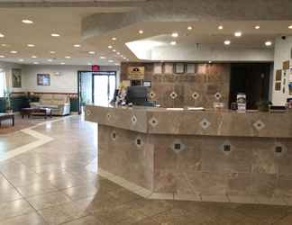 Lobi 2 Americas Best Value Inn & Suites St. Louis, St. Charles Inn