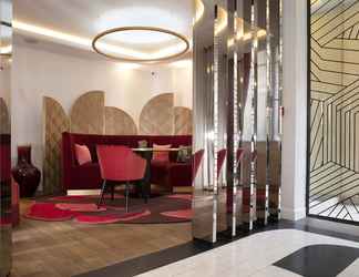 Sảnh chờ 2 Hotel Victor Hugo Paris Kléber