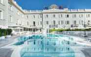 Kolam Renang 3 Grand Hotel Des Bains