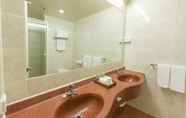 Toilet Kamar 3 Arawa Park Hotel