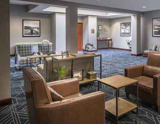 Lobby 2 Four Points by Sheraton Boston Logan Airport Revere