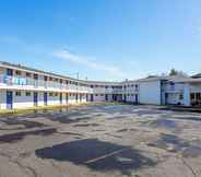 Exterior 4 Motel 6 Pendleton, OR - West