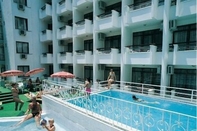 Swimming Pool Hotel Sozer