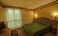 Kamar Tidur 5 Grand Hotel Misurina