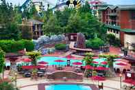 Swimming Pool Disney's Grand Californian Hotel and Spa