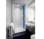 Toilet Kamar 4 Travelodge Bristol Central