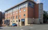 Exterior 5 Travelodge Newcastle Central
