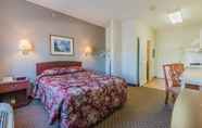 Bedroom 2 InTown Suites Extended Stay Colorado Springs