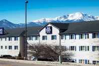 Exterior InTown Suites Extended Stay Colorado Springs