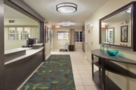 Lobby Sonesta Simply Suites Nanuet