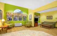 Lobi 6 Microtel Inn & Suites by Wyndham Springville