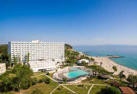 Nearby View and Attractions GΗotels Pallini Beach