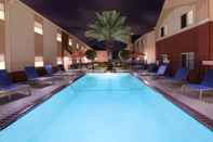 Swimming Pool TownePlace Suites by Marriott Lake Jackson Clute