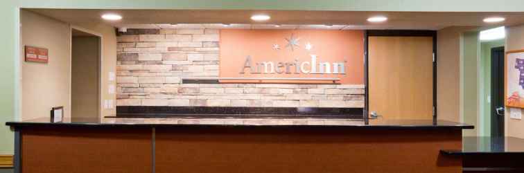 Lobby AmericInn by Wyndham Grafton