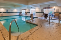 Swimming Pool Best Western Plus Airport Inn & Suites