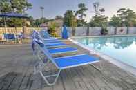 Swimming Pool Hotel Bethany Beach