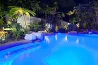 Swimming Pool Reef Resort Villas Port Douglas