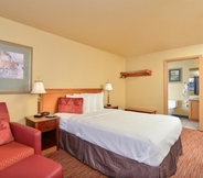 Bedroom 2 Americas Best Value Inn Lakewood Tacoma S