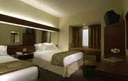 Bedroom 7 Red Roof Inn PLUS+ & Suites Savannah - I-95