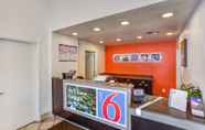 Lobi 3 Motel 6 Portland, OR - Tigard West